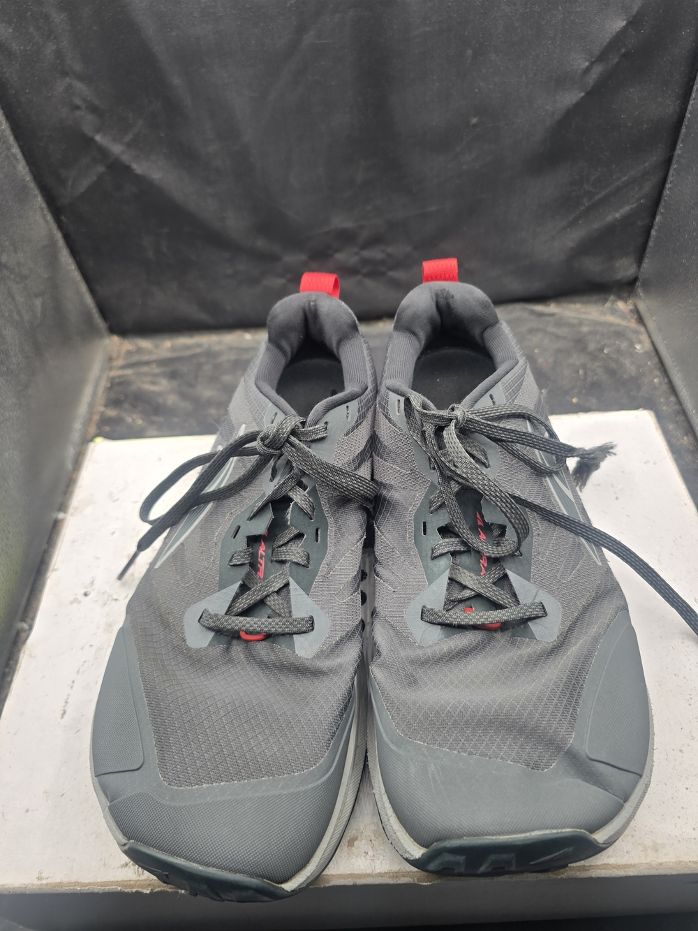Altra Men's Gray Athletic Running Shoes with Red Heel Tabs
